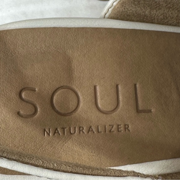 Soul Naturalizers Holly Platform Elegant White Women's Sandals size 9.5M - Picture 8 of 8